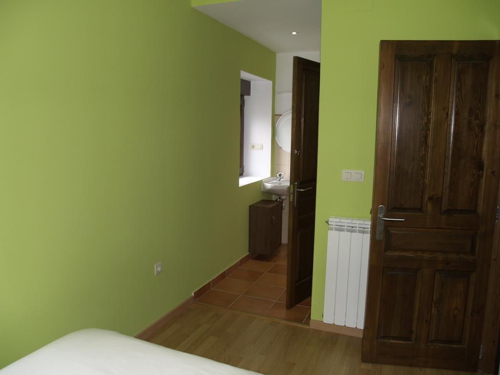 Albergue De Yebra Yebra de Basa Quarto foto
